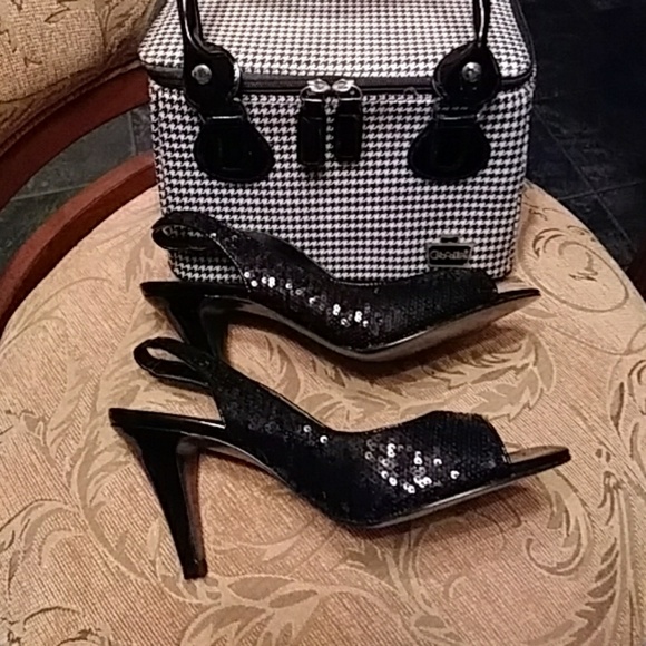 Tahari Shoes - FINAL PRIC Tahari (Sharon)slingback peep-toe heels